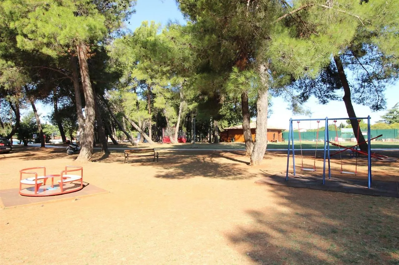 Gianna N2, 600 M From The Beach Novigrad Istria 0*,  Kroatien