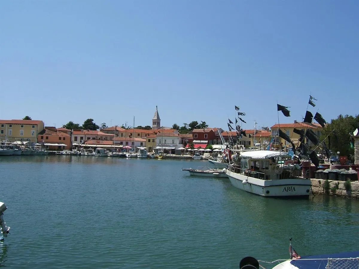 Gianna N2, 600 M From The Beach Novigrad Istria