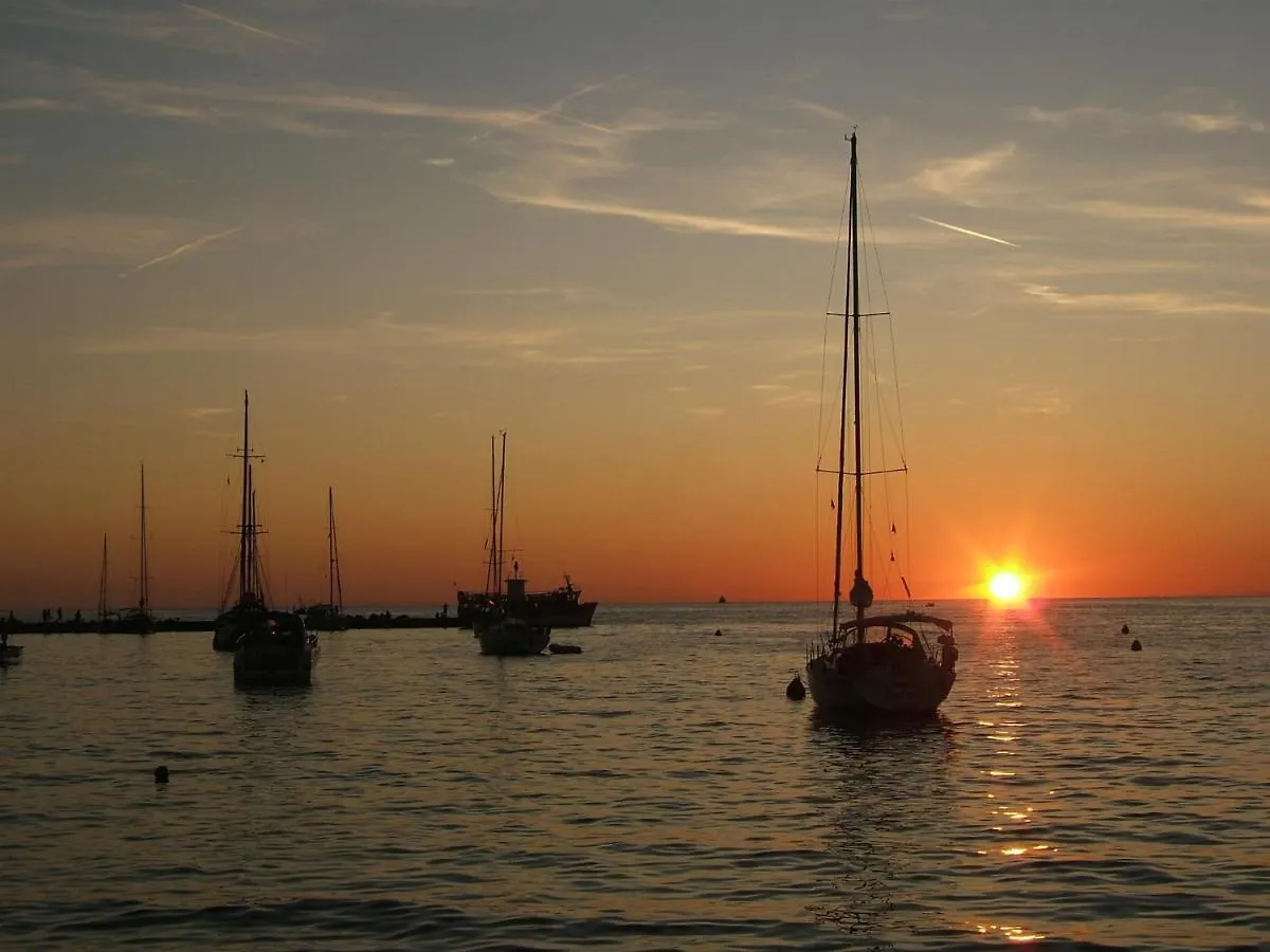 Gianna N2, 600 M From The Beach Novigrad Istria