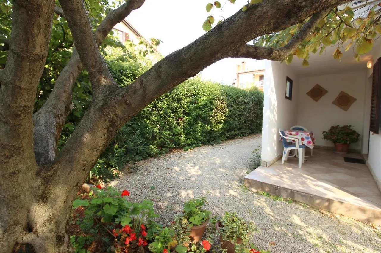 Gianna N2, 600 M From The Beach Novigrad Istria 0*,